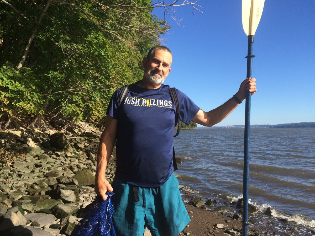 Peter Kelemen (Professor of Earth and Environmental Sciences; Chair, Department of Earth and Environmental Sciences, Lamont-Doherty Earth Observatory) commutes via kayak from Hastings-on-Hudson, NY to the Lamont campus